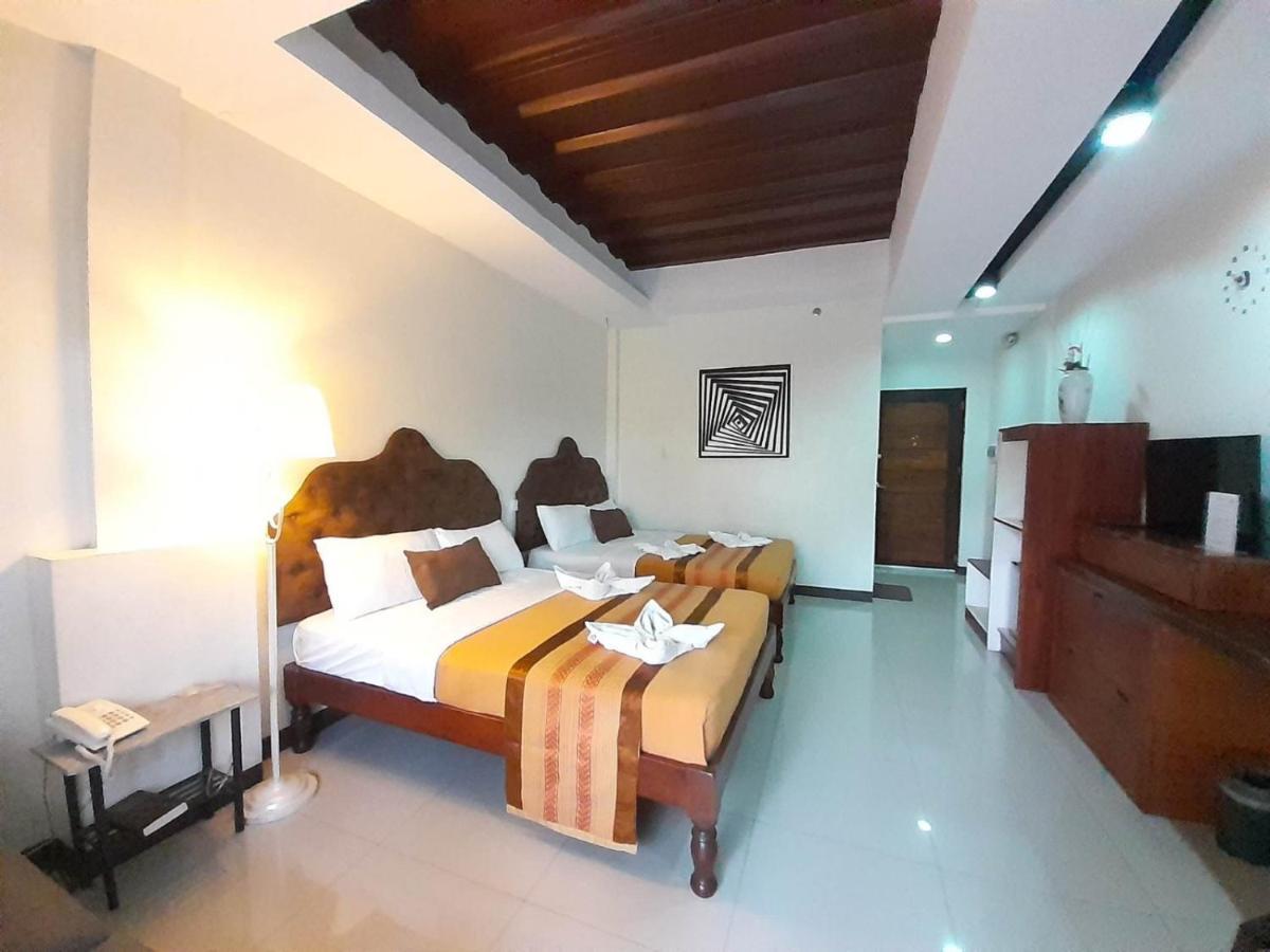 Melsol Hotel Bantay Exterior photo