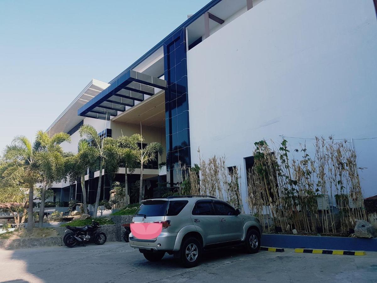 Melsol Hotel Bantay Exterior photo